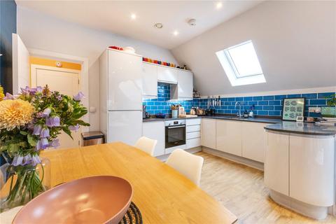 2 bedroom apartment for sale, Weigall Road, London