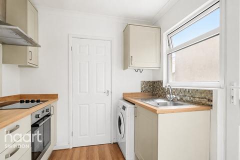 2 bedroom terraced house for sale, Ferndale Road, Swindon