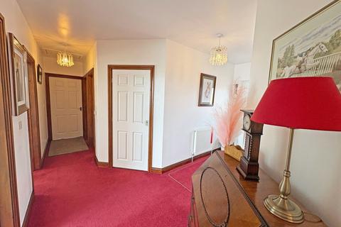 4 bedroom detached bungalow for sale, Wickenby Way, Skegness, Lincolnshire, PE25 1GR