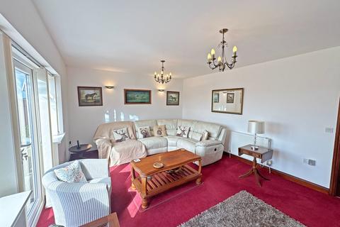 4 bedroom detached bungalow for sale, Wickenby Way, Skegness, Lincolnshire, PE25 1GR