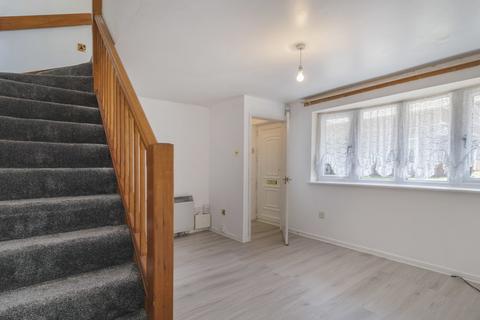 2 bedroom terraced house to rent, Thirlmere Close, Kettering, Northamptonshire, NN16