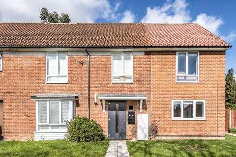 2 bedroom flat to rent, Westbere Drive, Stanmore, HA7