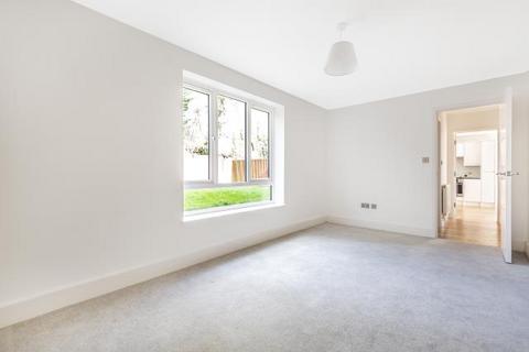 2 bedroom flat to rent, Westbere Drive, Stanmore, HA7