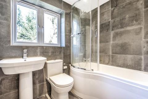 2 bedroom flat to rent, Westbere Drive, Stanmore, HA7