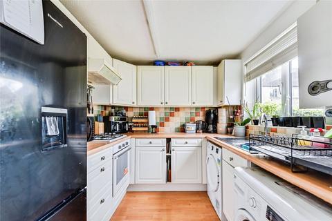 2 bedroom terraced house to rent, Aldsworth Court, Witney, OX28