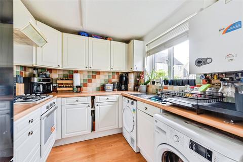 2 bedroom terraced house to rent, Aldsworth Court, Witney, OX28