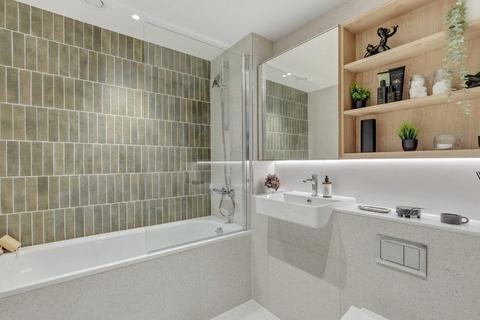 3 bedroom flat for sale, Leven Road, London