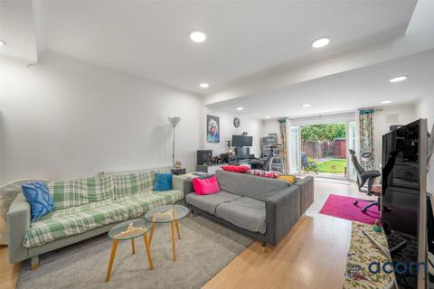 Churchill Road, Edgware HA8