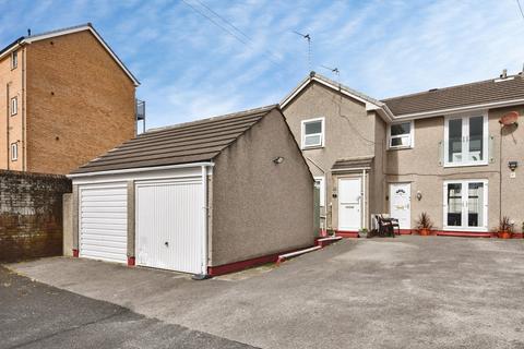 2 bedroom flat for sale, Stanley Road, Morecambe, Lancashire, LA3