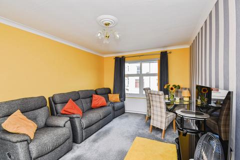 2 bedroom flat for sale, Stanley Road, Morecambe, Lancashire, LA3