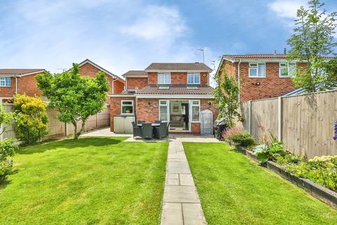 4 bedroom detached house for sale, Pinehurst Avenue, Hucknall, Nottingham, Nottinghamshire, NG15