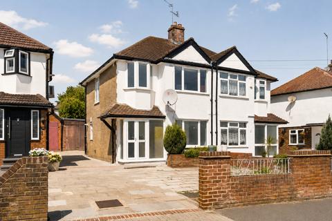 3 bedroom semi-detached house to rent, Rushgrove Avenue, London