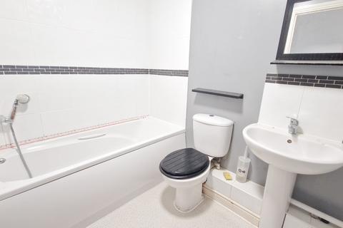 2 bedroom apartment to rent, Fairfield Square, Stuart Road, Gravesend, Kent, DA11 0DT