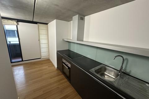 2 bedroom apartment to rent, Woodfield Road, Altrincham