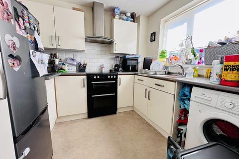 2 bedroom terraced house for sale, Fuller Close, Swindon SN2