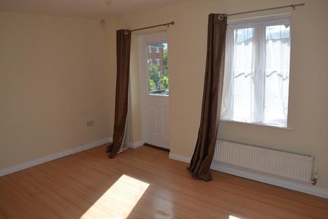2 bedroom flat for sale, Hevingham Drive, Chadwell Heath
