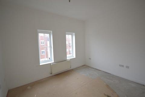 2 bedroom flat for sale, Hevingham Drive, Chadwell Heath