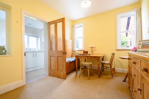 3 bedroom semi-detached house for sale, Sussex Avenue, Ross-on-Wye