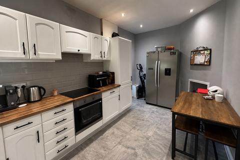 2 bedroom semi-detached house for sale, Moor Close Lane, Queensbury, Bradford