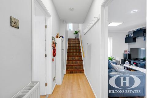 3 bedroom semi-detached house for sale, Viscount Road, Staines-upon-Thames