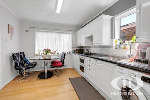 3 bedroom semi-detached house for sale, Viscount Road, Staines-upon-Thames