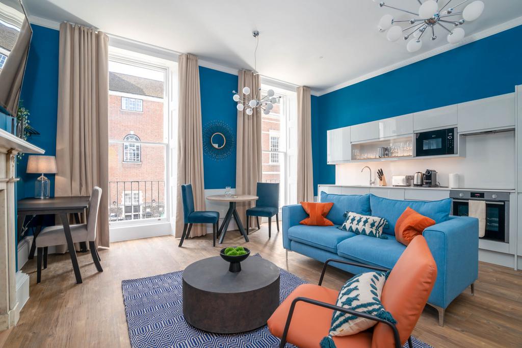 Apartment in Bloomsbury - View 4