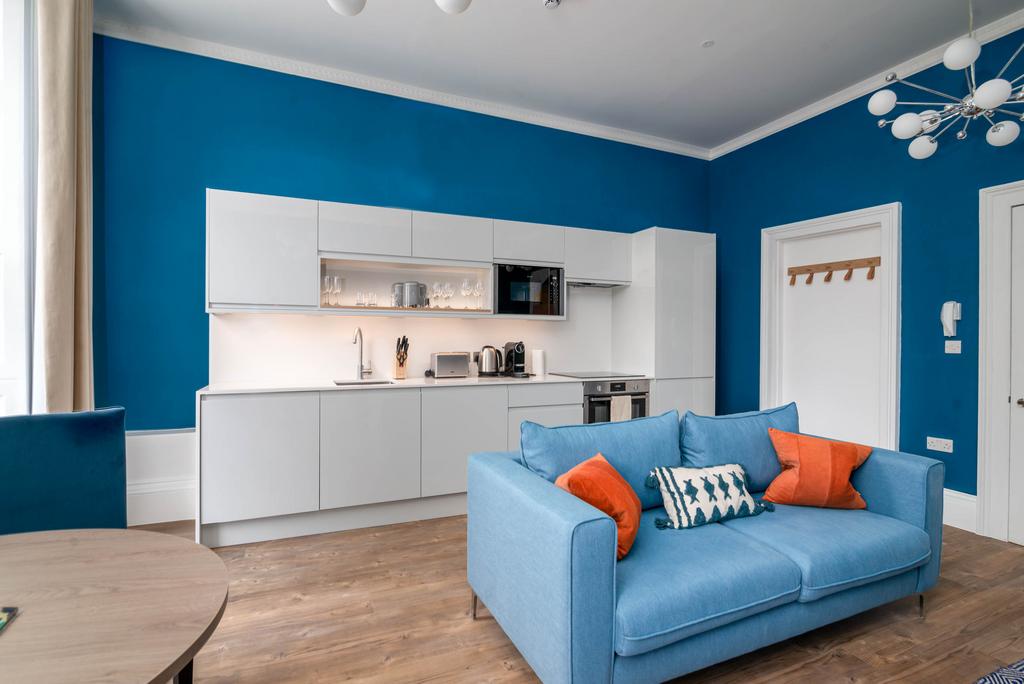 Apartment in Bloomsbury - View 5
