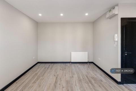 Studio to rent, Niederwald Road, London, SE26