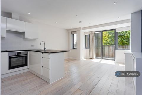 1 bedroom flat to rent, North Street, Horsham, RH13