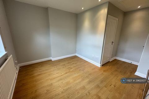 1 bedroom flat to rent, Leyland Road, Lostock Hall, Preston, PR5