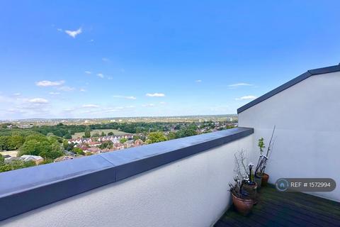 1 bedroom in a flat share to rent, Hazel Bank, London, SE25