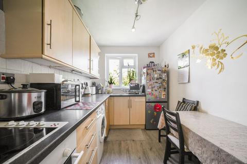 1 bedroom flat for sale, Livingstone Road, Thornton Heath, CR7
