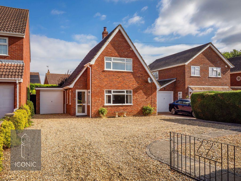 3 bedroom chalet for sale in Norwich on OnTheMarket
