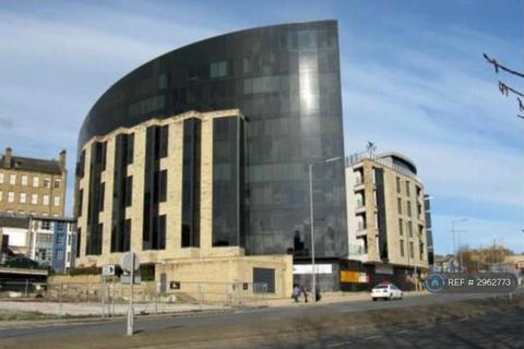 2 bedroom flat to rent, The Gatehaus, Bradford, BD1