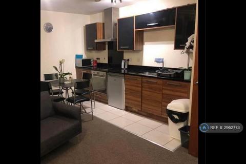 2 bedroom flat to rent, The Gatehaus, Bradford, BD1