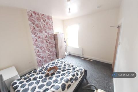 2 bedroom flat to rent, Small Heath, Birmingham, B9