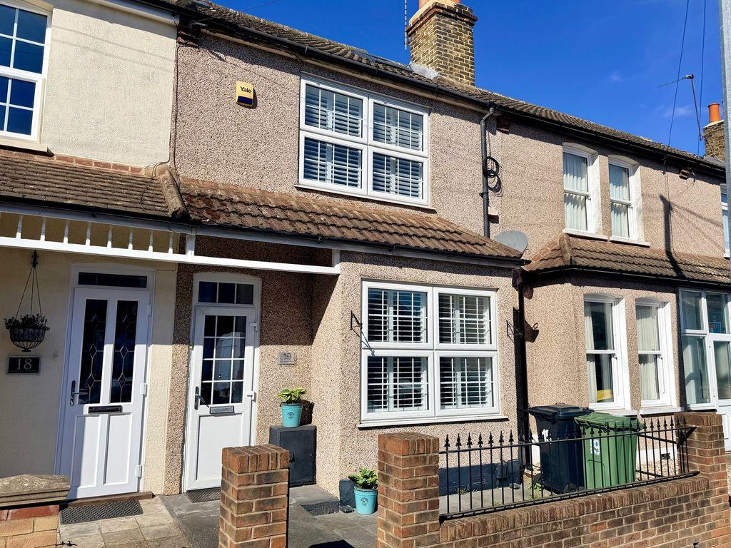 3 bedroom terraced house for sale in Dartford on OnTheMarket