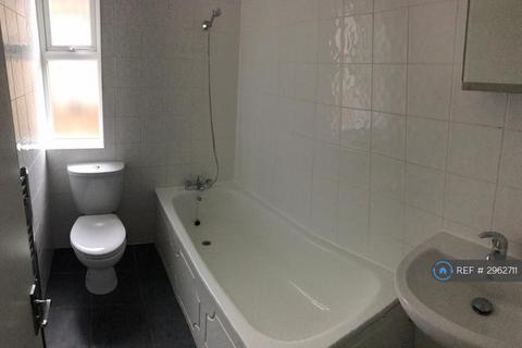 2 bedroom flat to rent, London, London, E10