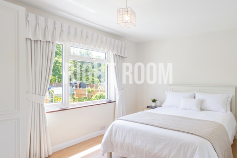 undefined, 4 Bedroom House, Chilworth Close, Southampton, SO16 7JJ