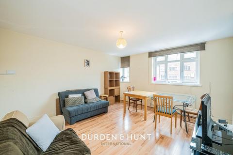2 bedroom apartment to rent, High Road, Loughton, IG10