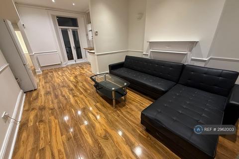 2 bedroom flat to rent, Camberwell New Rd, Oval Camberwell,Elephant & Castle Brixton,Peckham, SE5