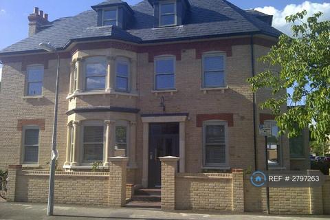 Studio to rent, The Newton, Cambridge, CB4