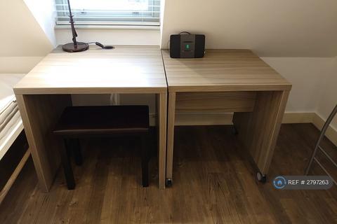 Studio to rent, The Newton, Cambridge, CB4