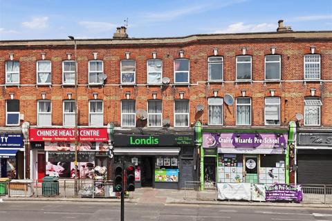 2 bedroom flat to rent, Eltham High Street, London