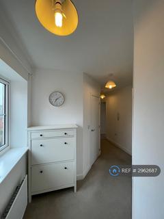 2 bedroom flat to rent, Newland Avenue, Bishop's Stortford, CM23