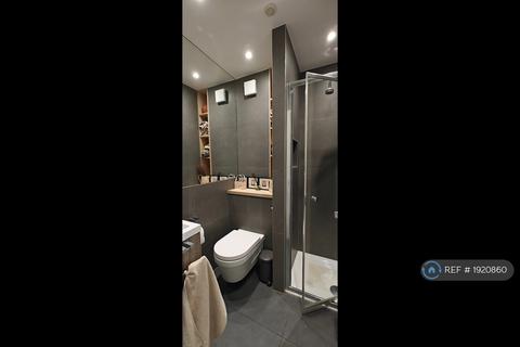 4 bedroom terraced house to rent, Lytham St, London, SE17
