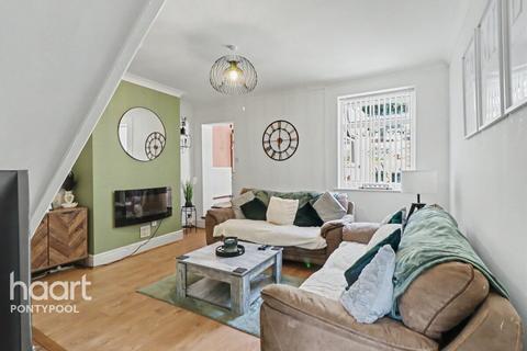 2 bedroom semi-detached house for sale, Ffrwd Road, Pontypool