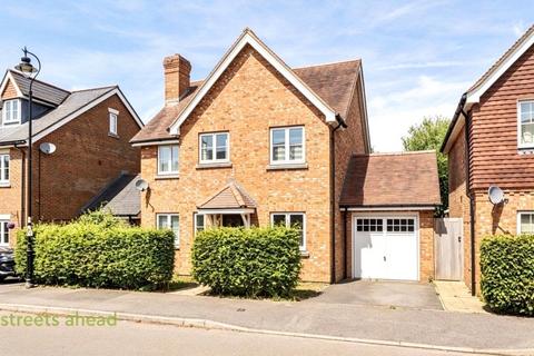 4 bedroom detached house for sale, Rookery Mead, Coulsdon, Surrey, CR5