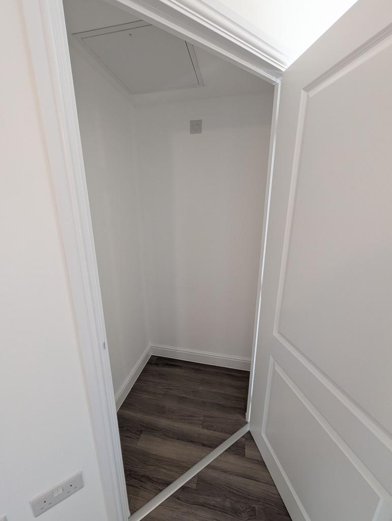 Walk-in wardrobe