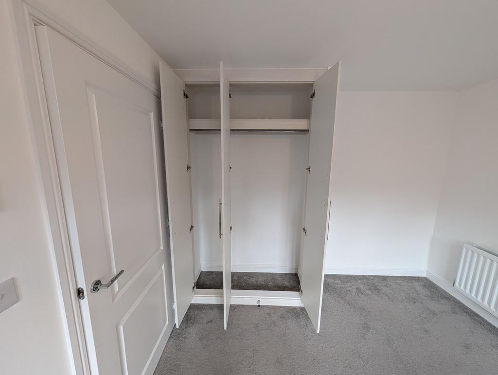 Walk-in wardrobe